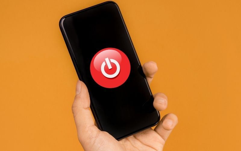 H&atilde;y thử khởi động lại điện thoại